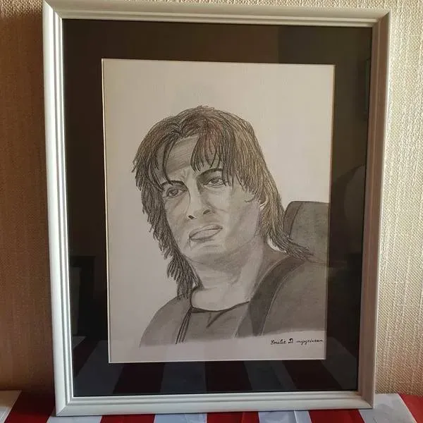 Crayon sur toile (1)